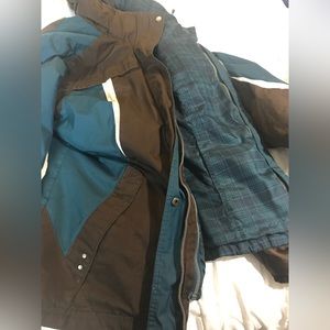 Small Women’s St. John’s Bay Winter Coat double layer zips together